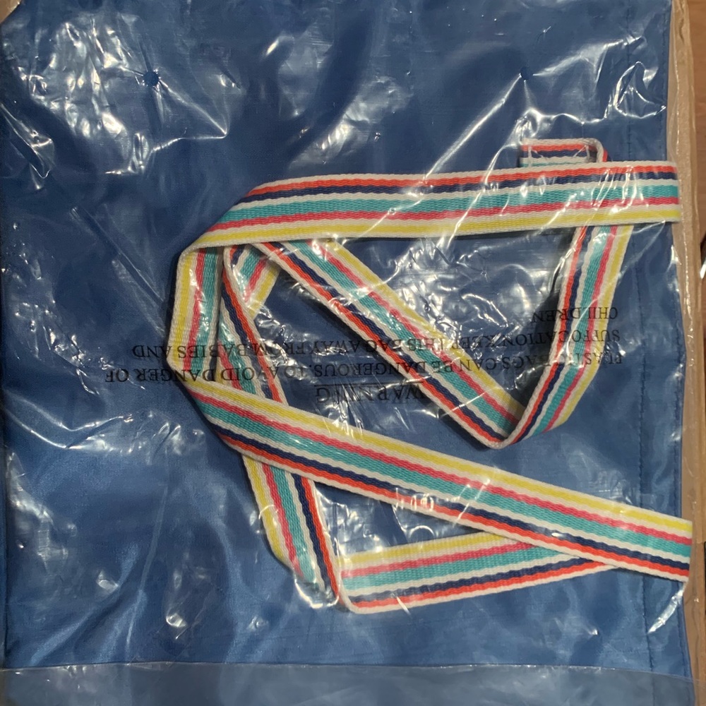 NWT Blue tote/beach bag w/ rainbow handles